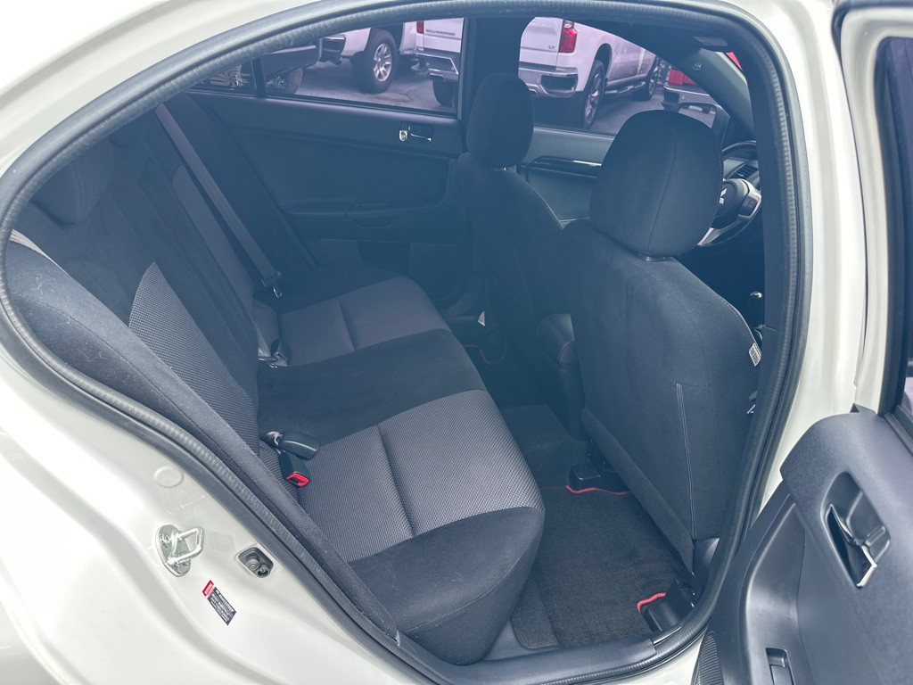 2015 Mitsubishi Lancer Image 9
