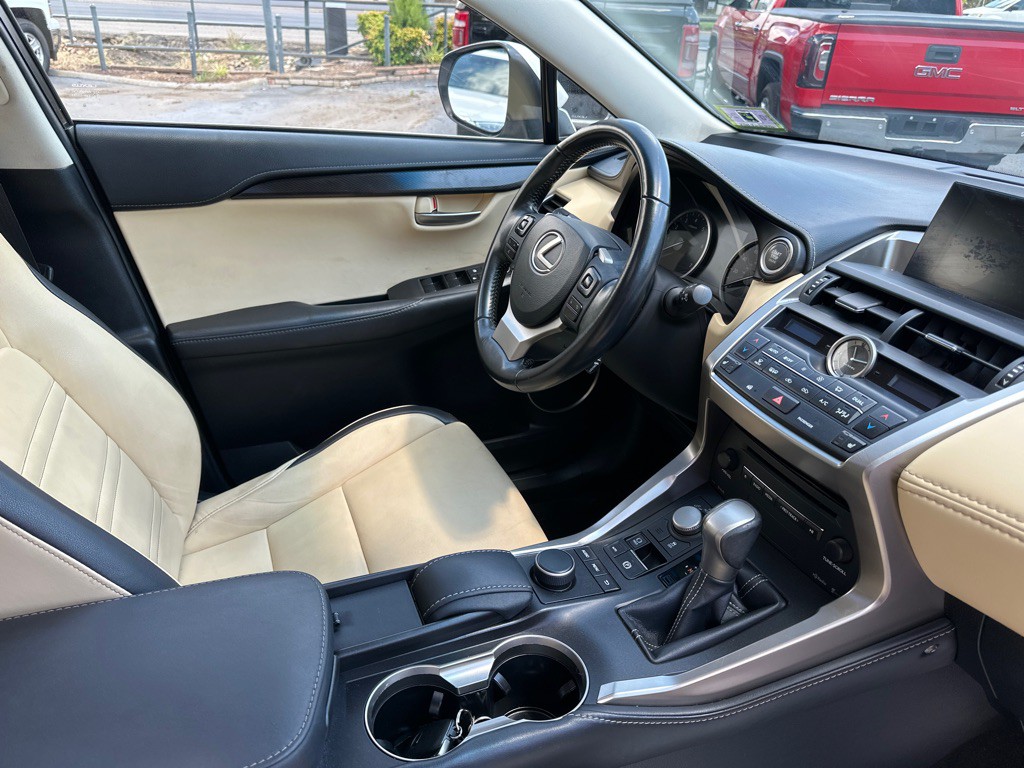 2016 Lexus NX Image 8