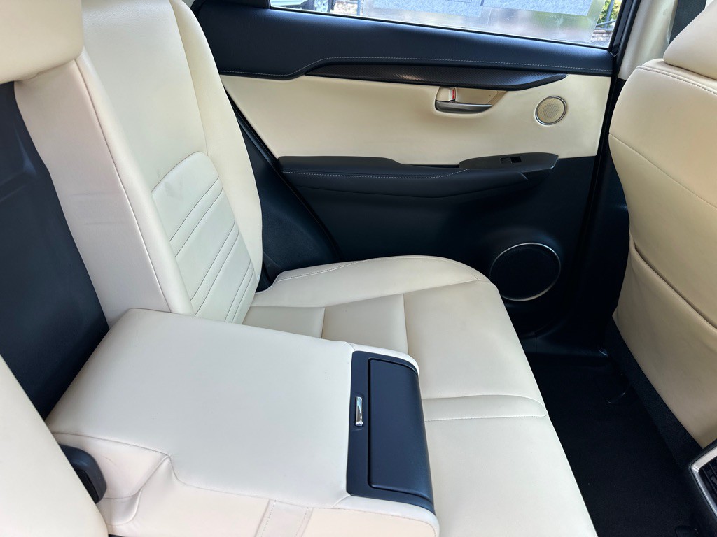 2016 Lexus NX Image 12