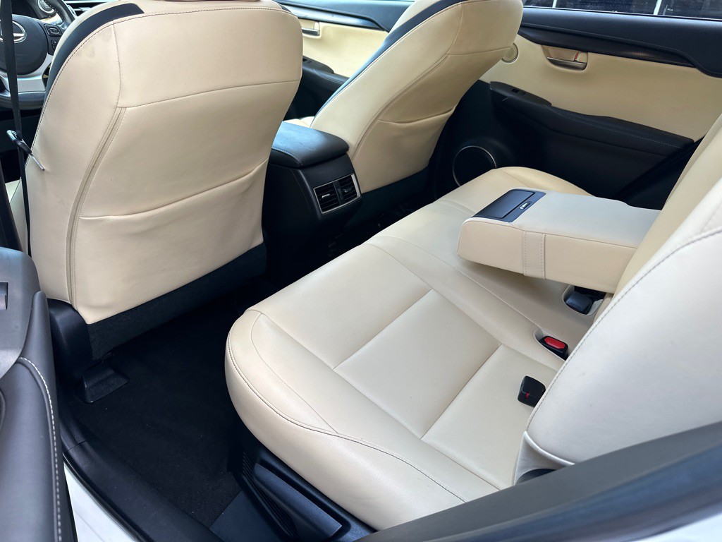 2016 Lexus NX Image 15