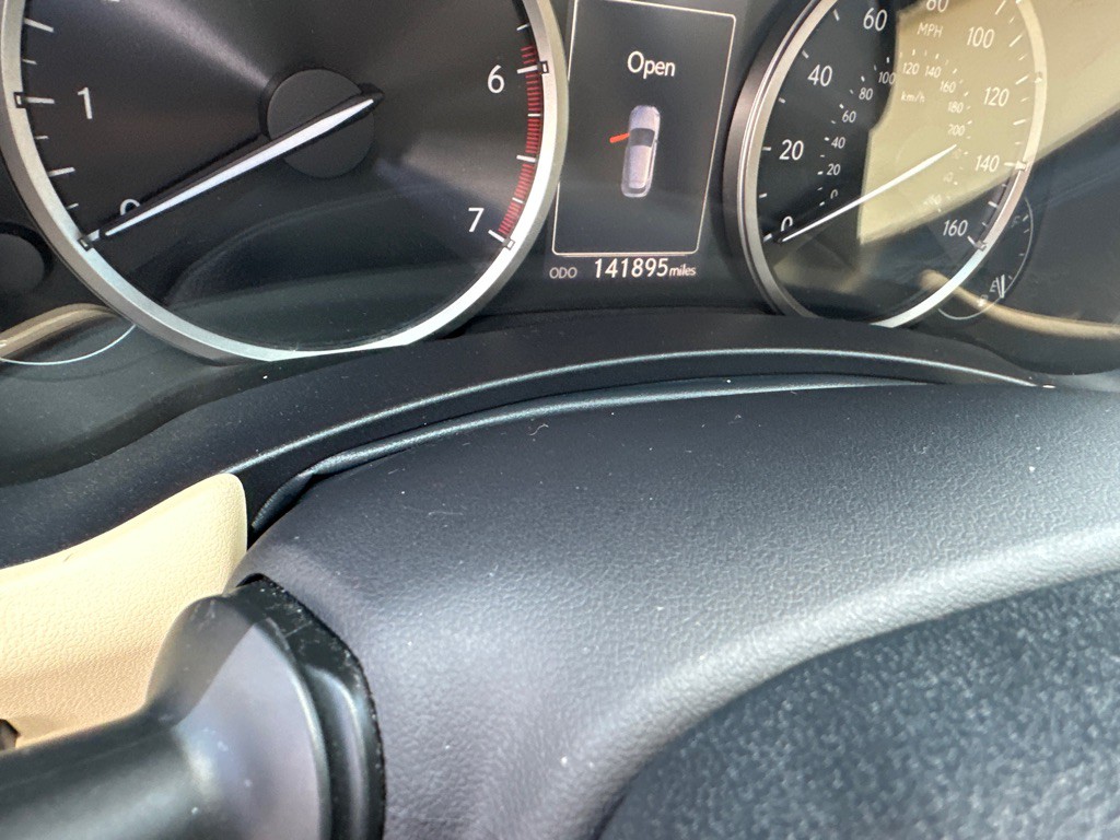 2016 Lexus NX Image 17