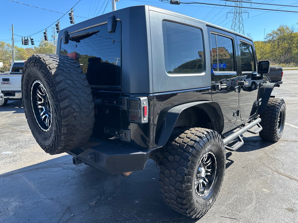 2010 Jeep Wrangler Unlimited Image 3