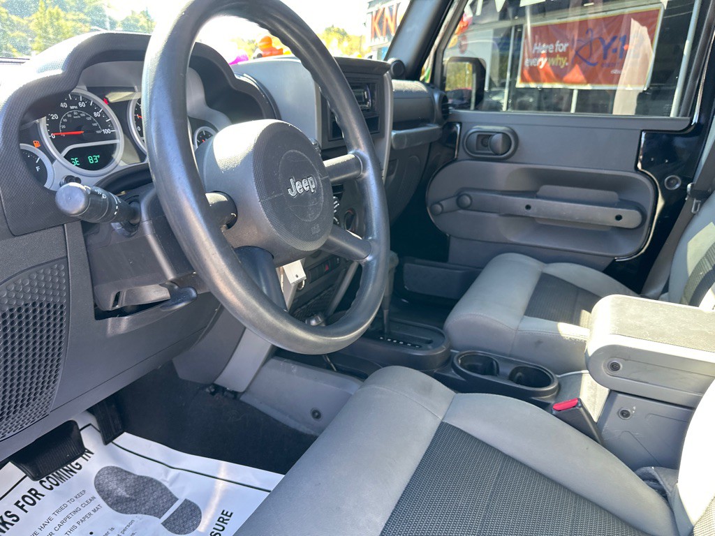 2010 Jeep Wrangler Unlimited Image 12