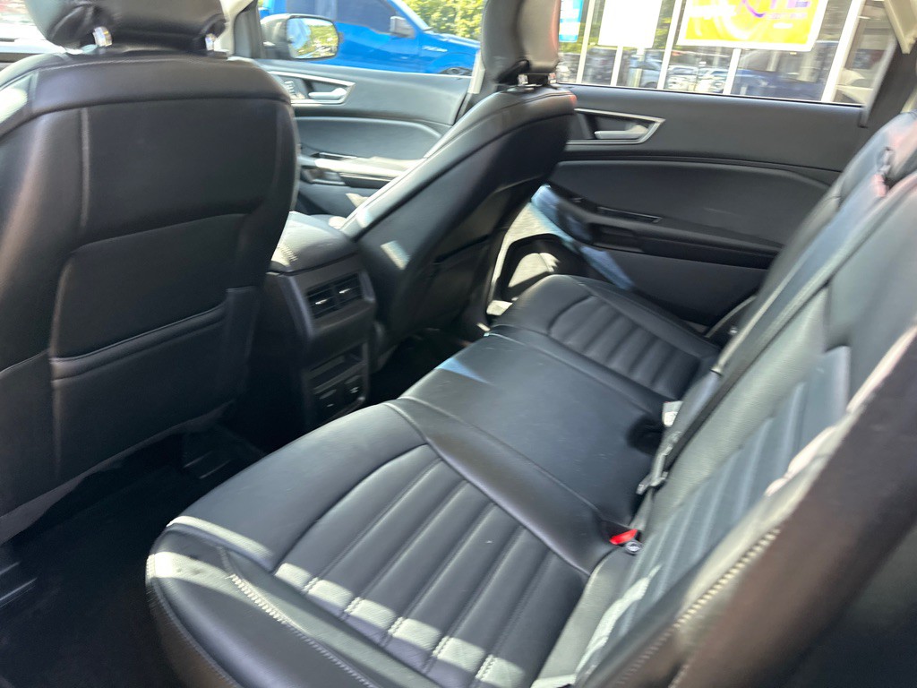 2015 Ford Edge Image 12