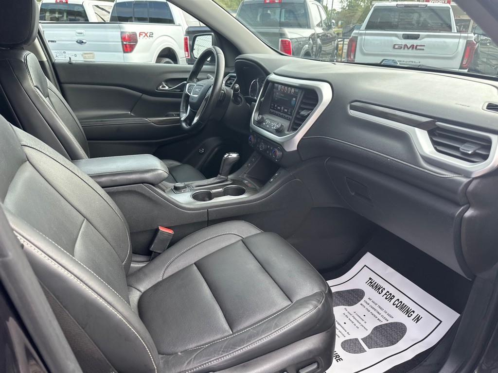 2017 GMC Acadia Image 7
