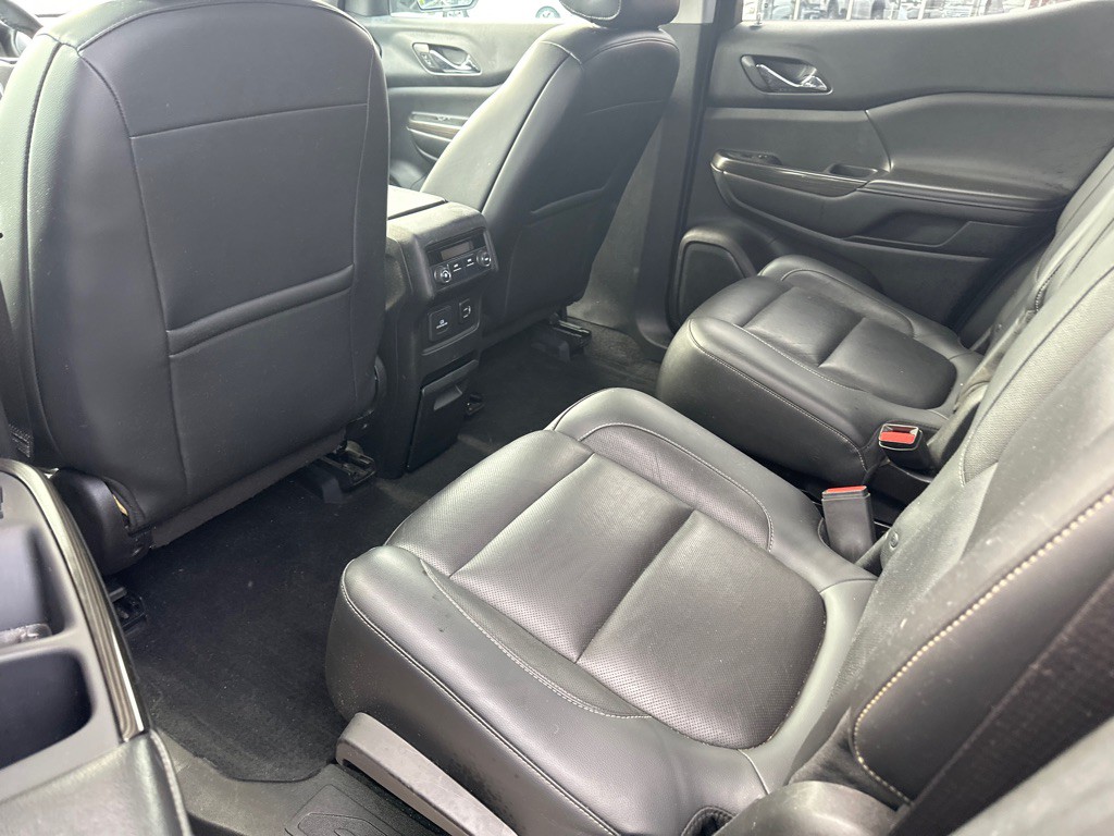 2017 GMC Acadia Image 14