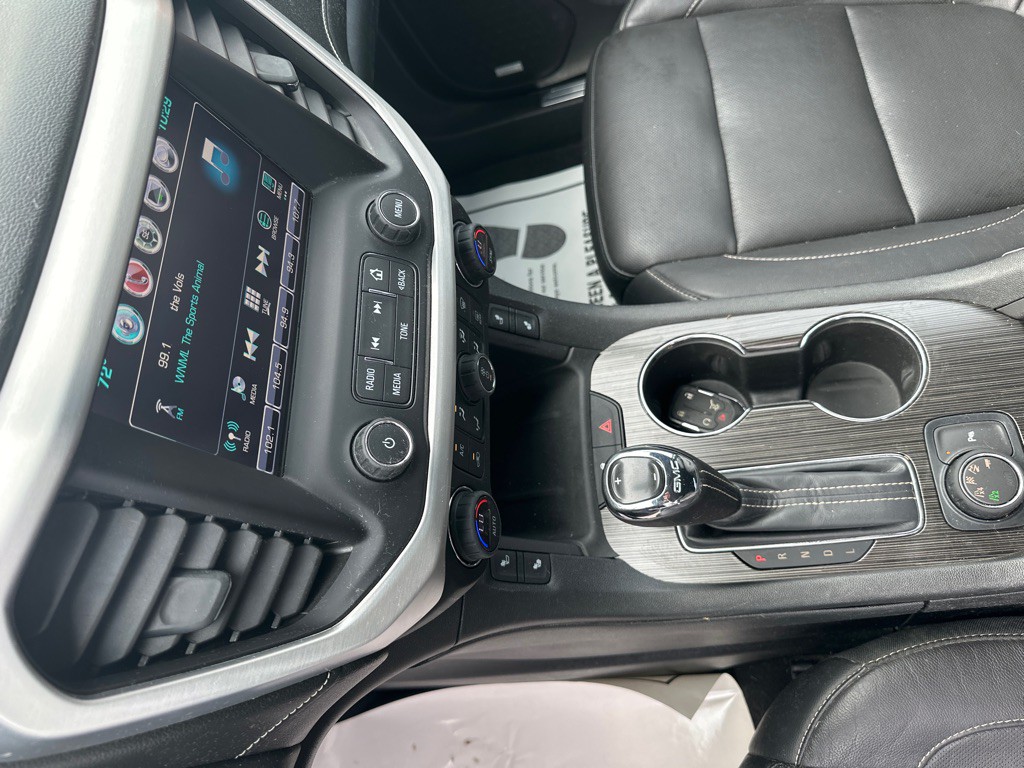 2017 GMC Acadia Image 17