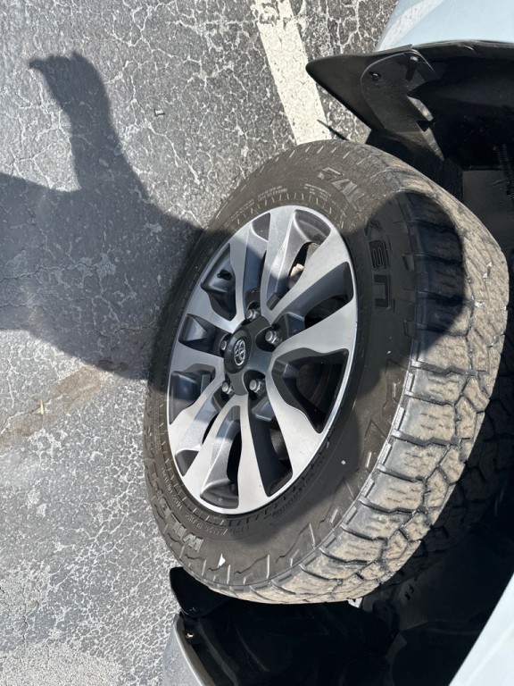 2019 Toyota Tundra Image 6