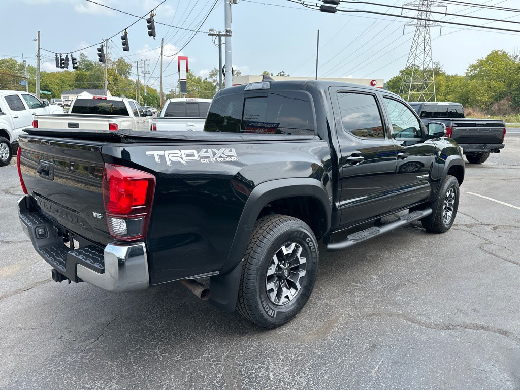 2018 Toyota Tacoma Image 4