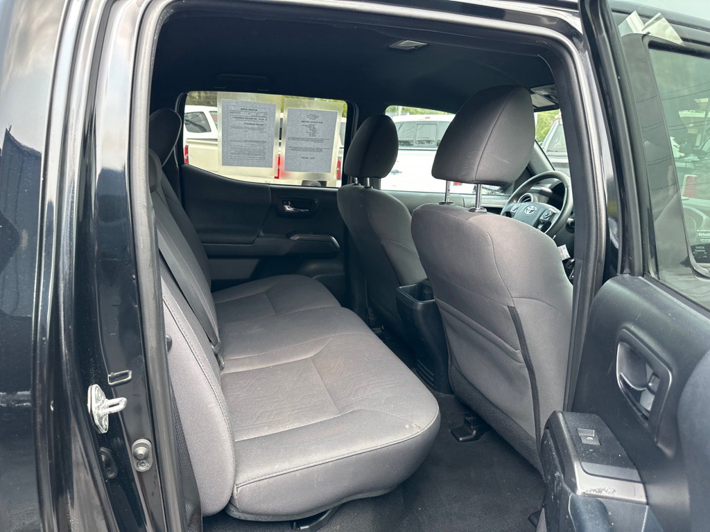 2018 Toyota Tacoma Image 10