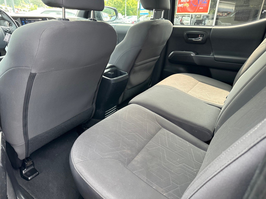 2018 Toyota Tacoma Image 14