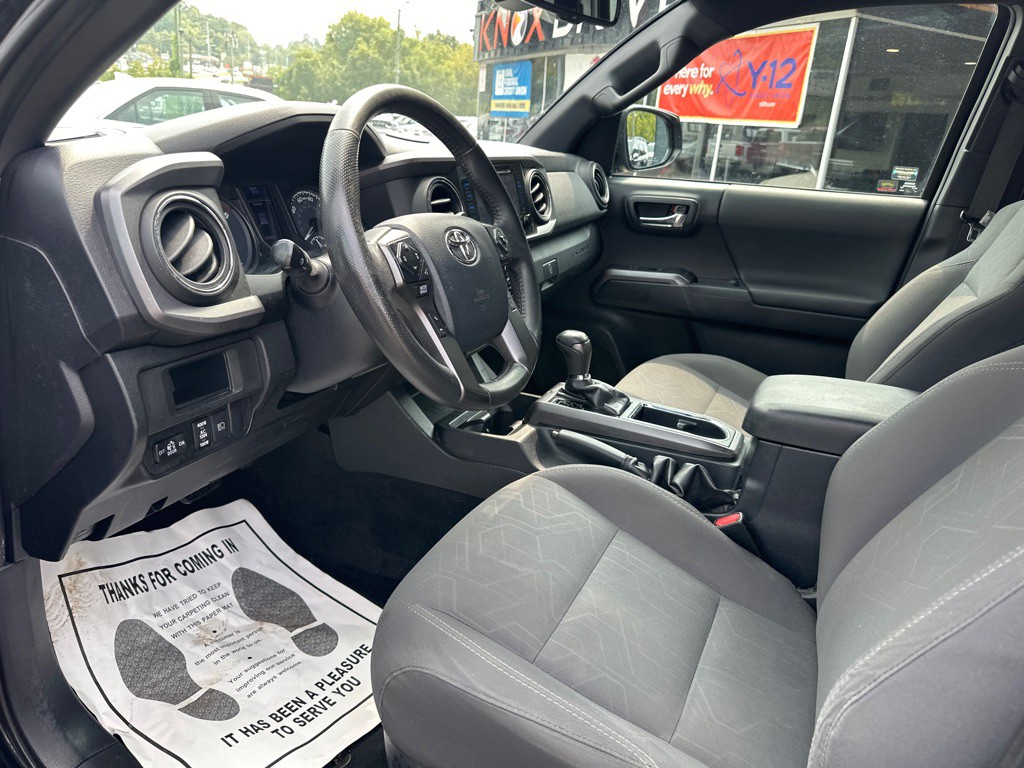 2018 Toyota Tacoma Image 20