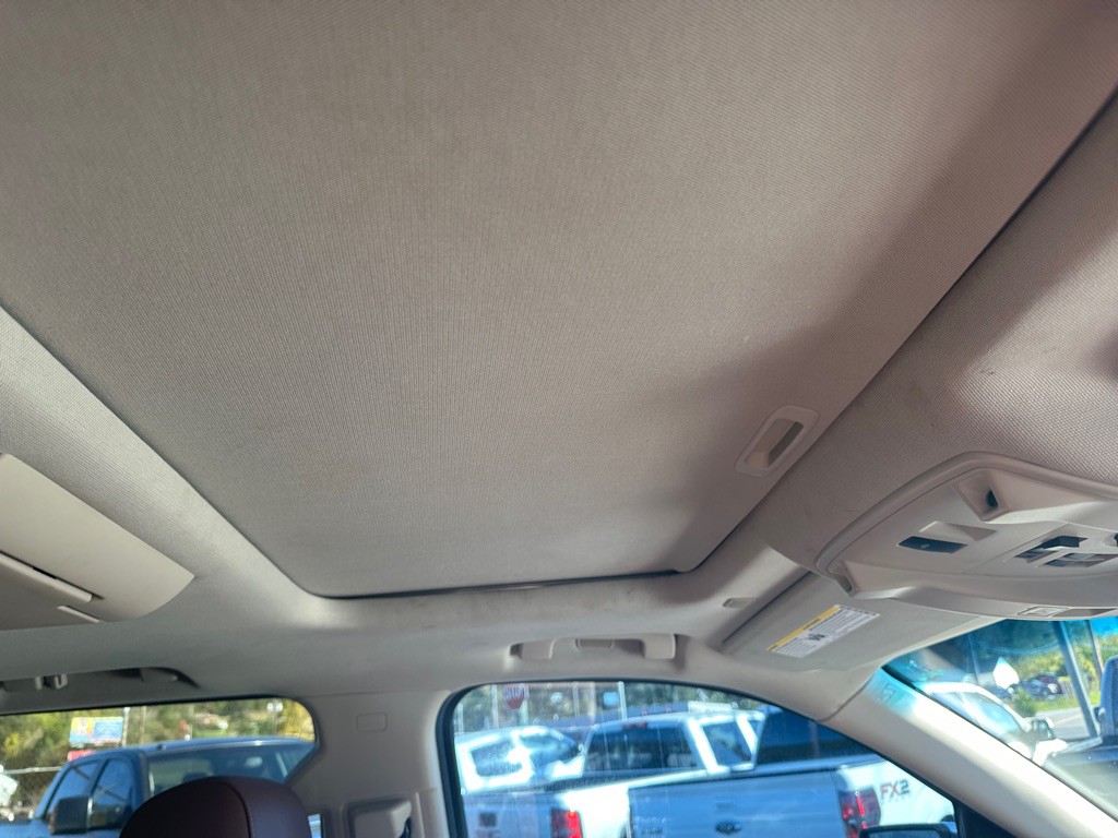 2018 Chevrolet Suburban Image 9