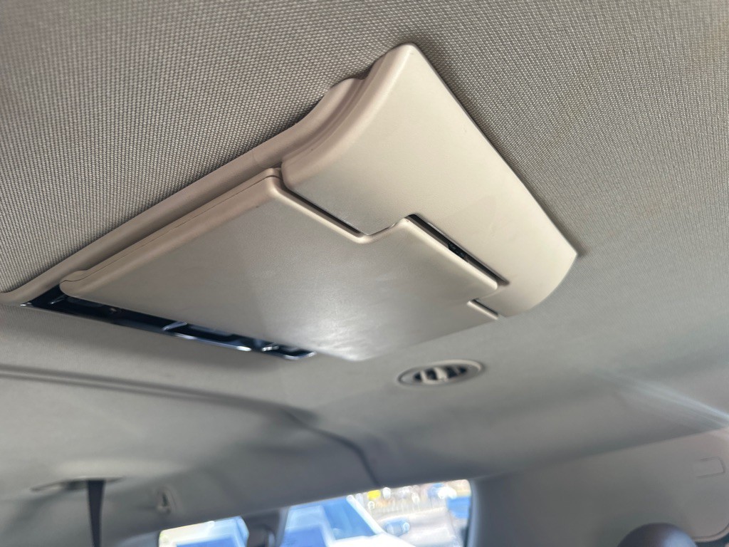 2018 Chevrolet Suburban Image 12