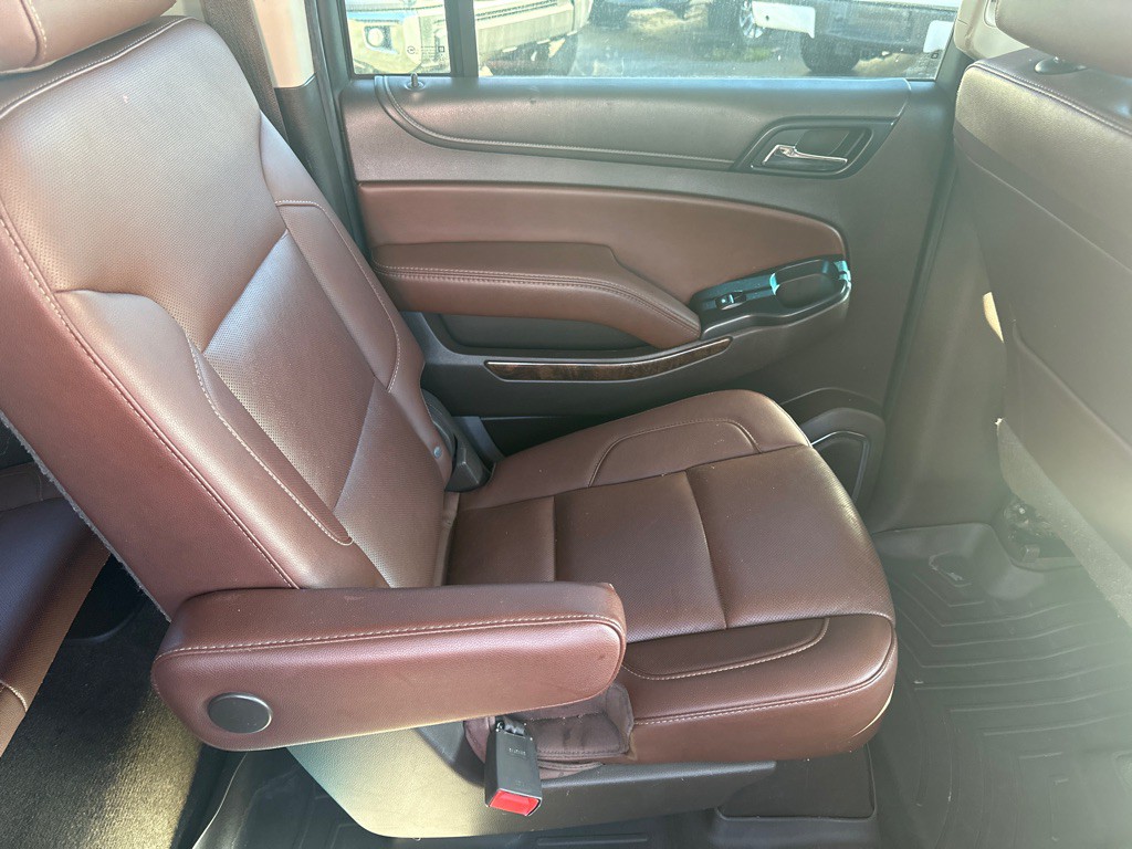 2018 Chevrolet Suburban Image 13