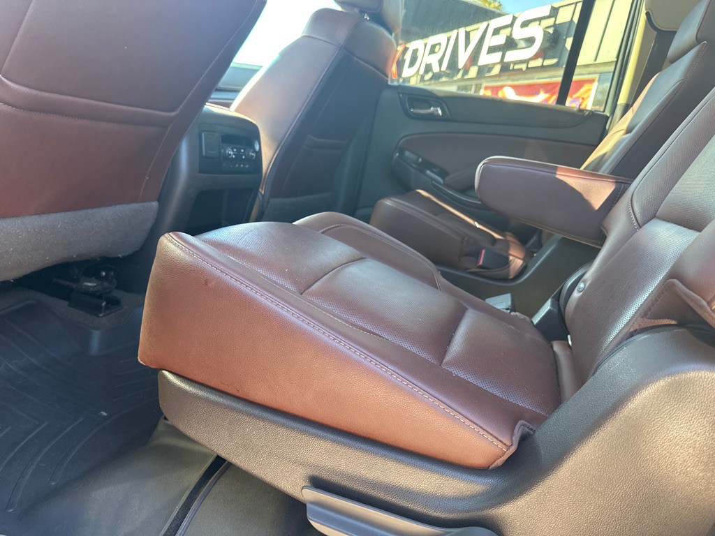 2018 Chevrolet Suburban Image 19