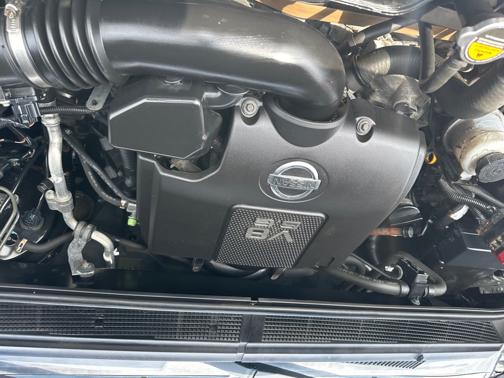 2015 Nissan Titan Image 17