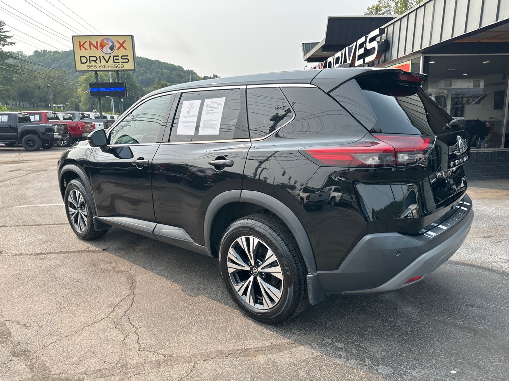 2021 Nissan Rogue Image 2