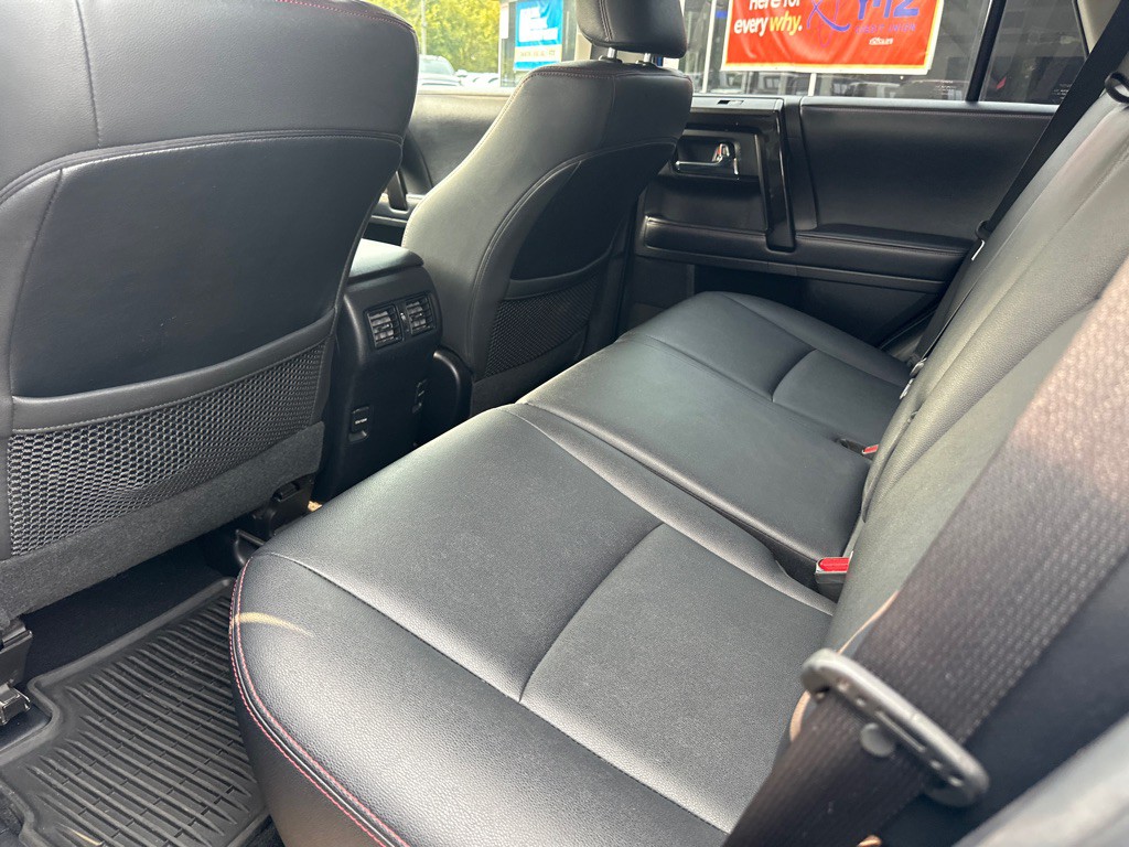 2019 Toyota 4Runner Image 16