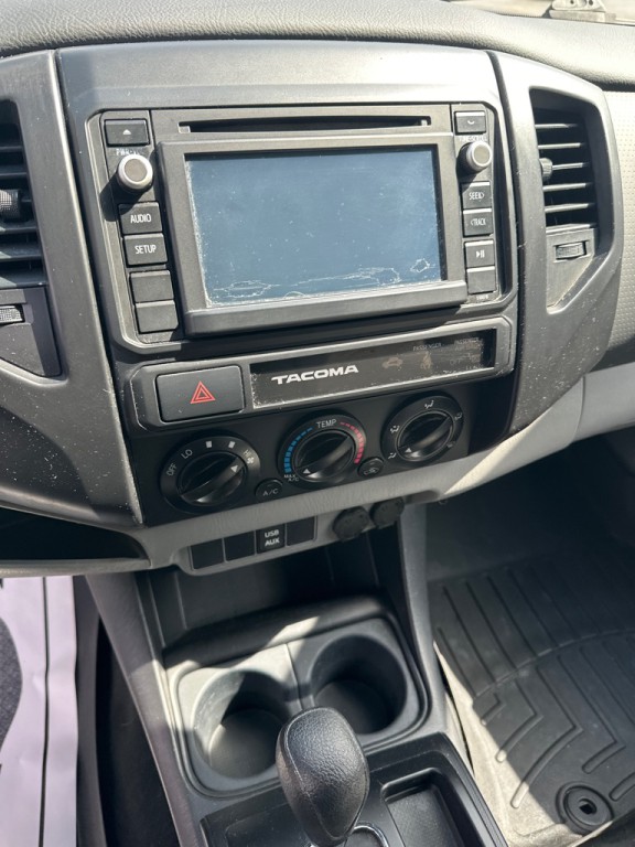 2015 Toyota Tacoma Image 15