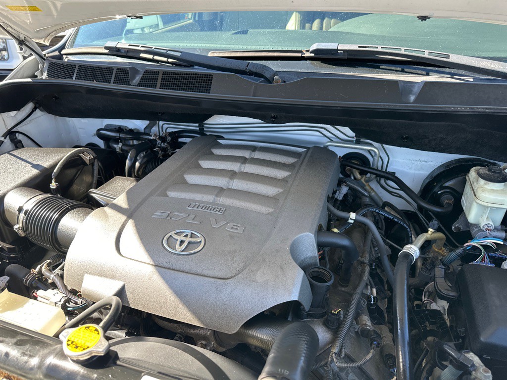 2010 Toyota Sequoia Image 22