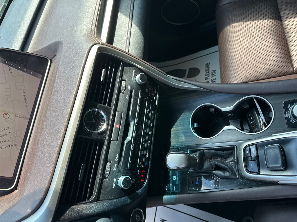 2017 Lexus RX Image 19