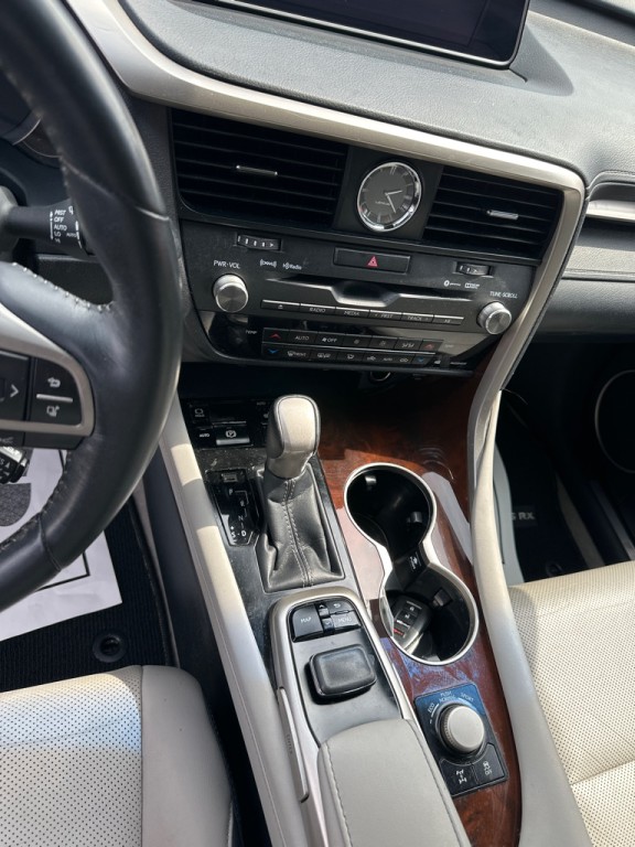 2016 Lexus RX Image 17