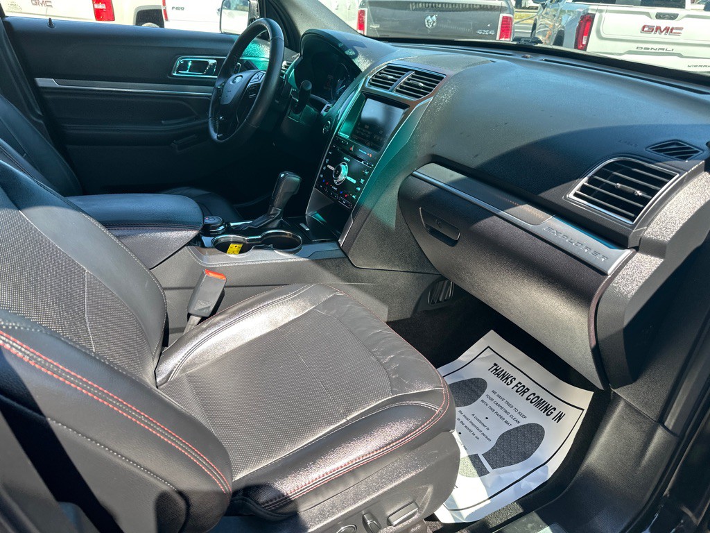2016 Ford Explorer Image 7