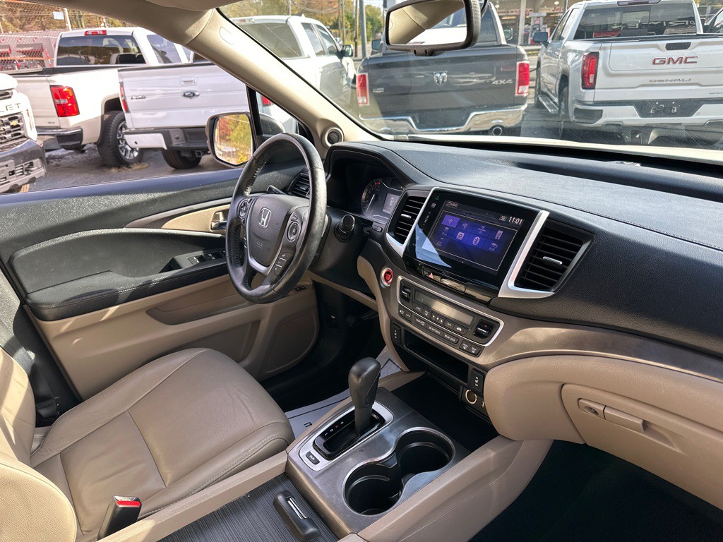 2016 Honda Pilot Image 8