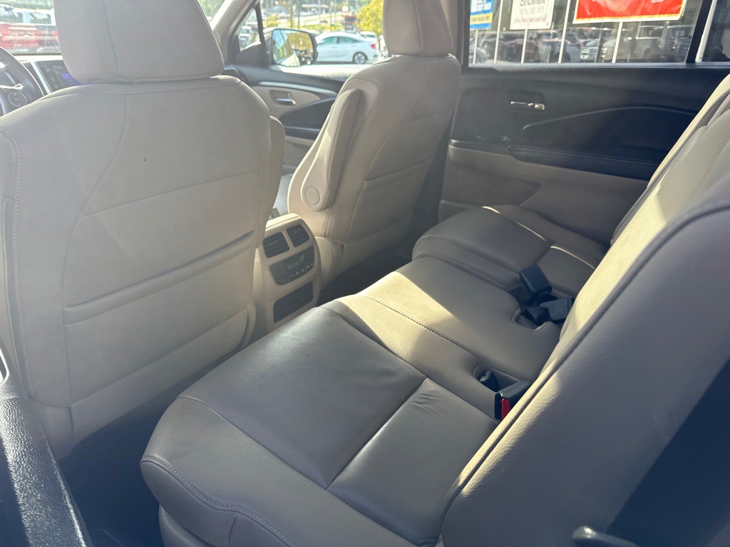 2016 Honda Pilot Image 13