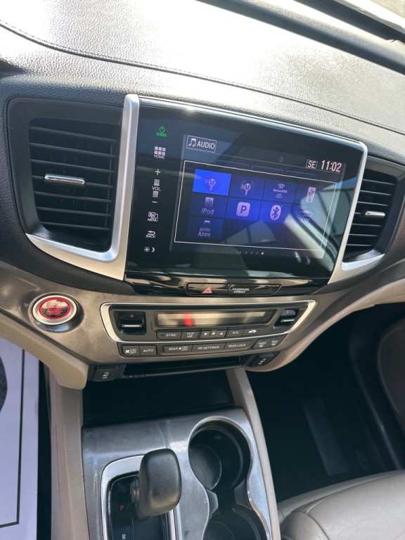 2016 Honda Pilot Image 16