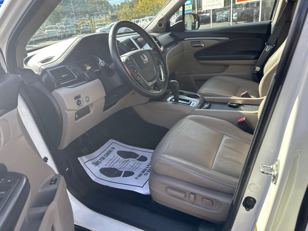 2016 Honda Pilot Image 17