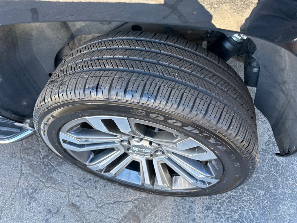 2017 GMC Yukon Image 15