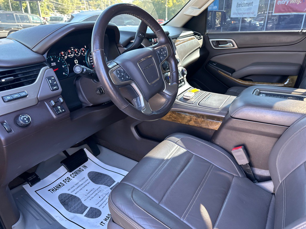 2017 GMC Yukon Image 17