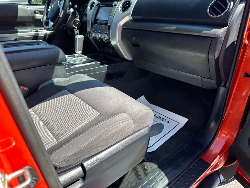 2016 Toyota Tundra Image 8