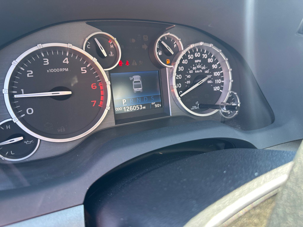 2016 Toyota Tundra Image 16