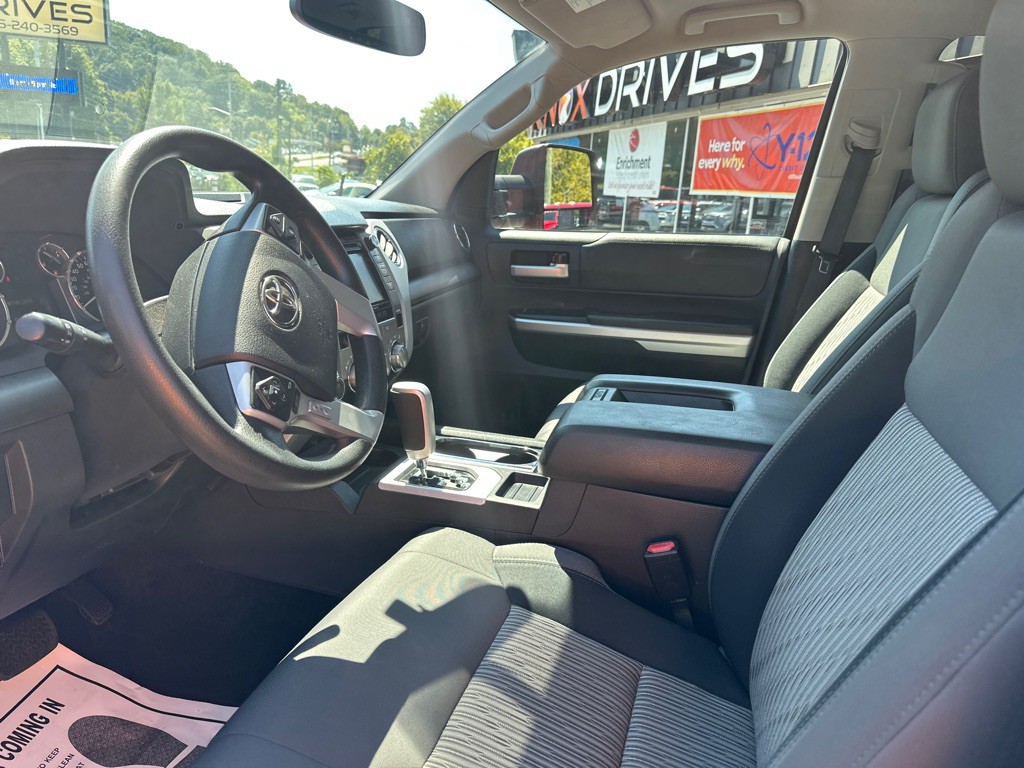 2016 Toyota Tundra Image 19