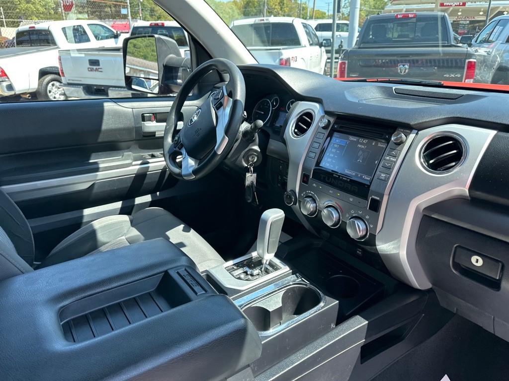 2016 Toyota Tundra Image 8