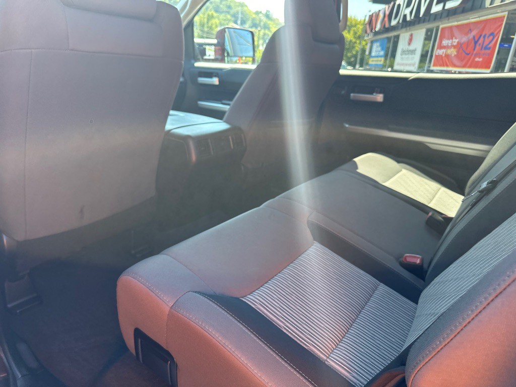 2016 Toyota Tundra Image 11