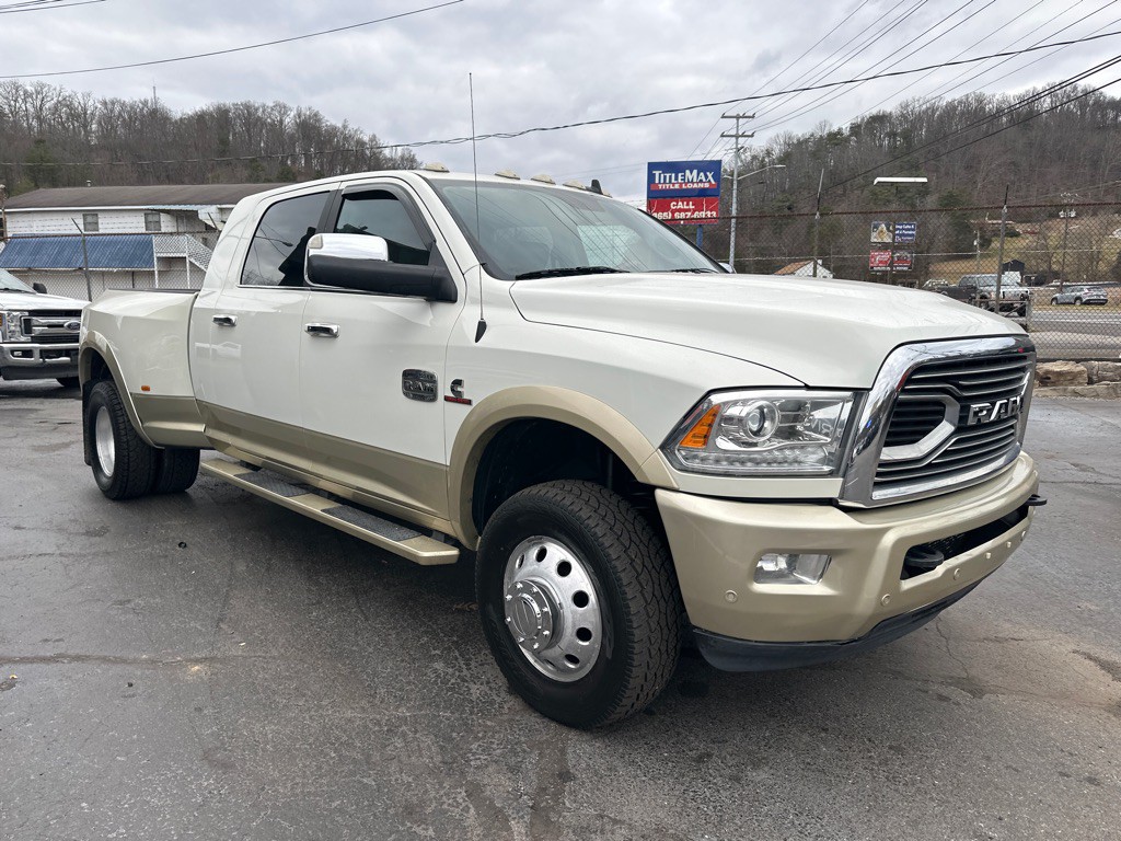 2017 RAM 3500 Image 4