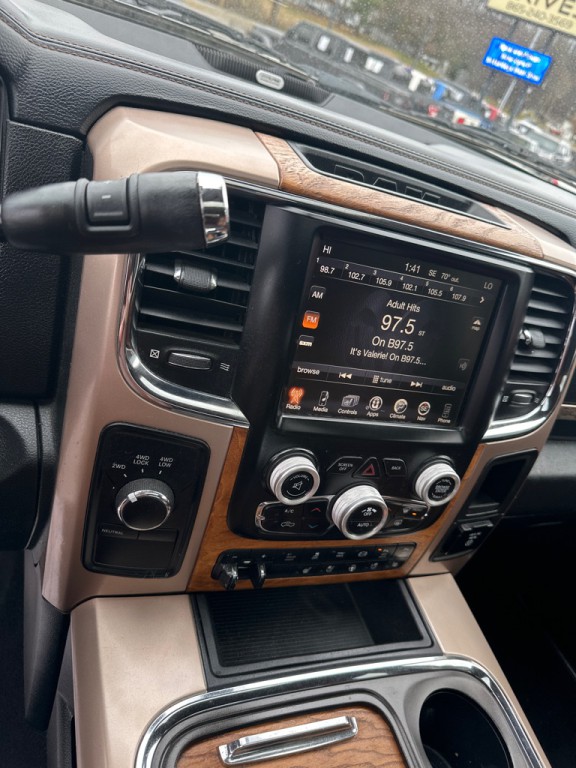 2017 RAM 3500 Image 16