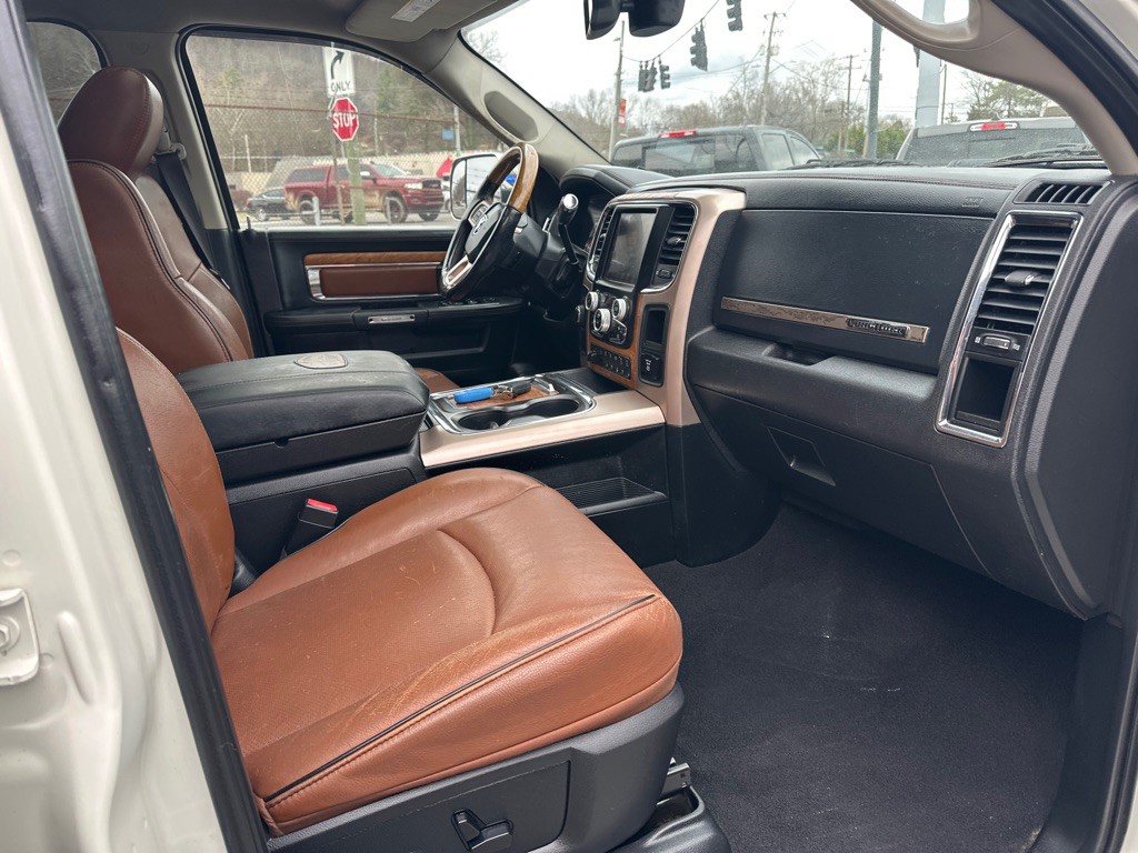 2017 RAM 3500 Image 6
