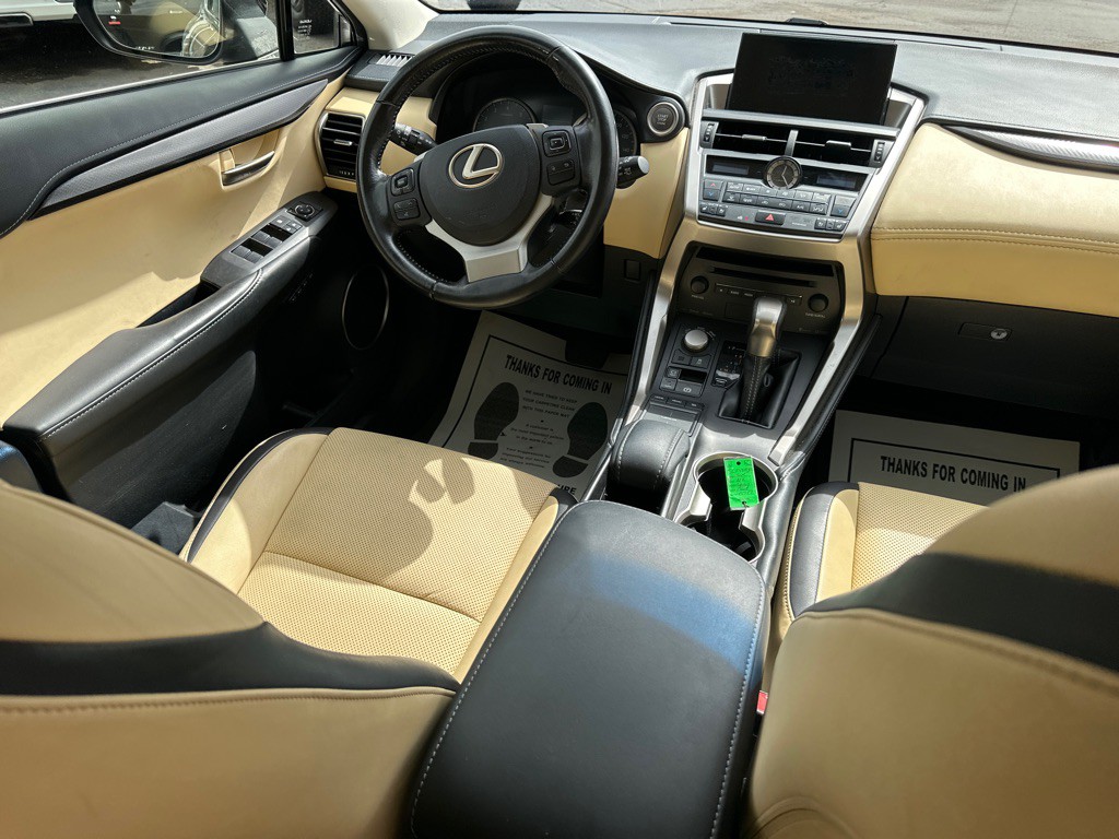 2015 Lexus NX Image 12