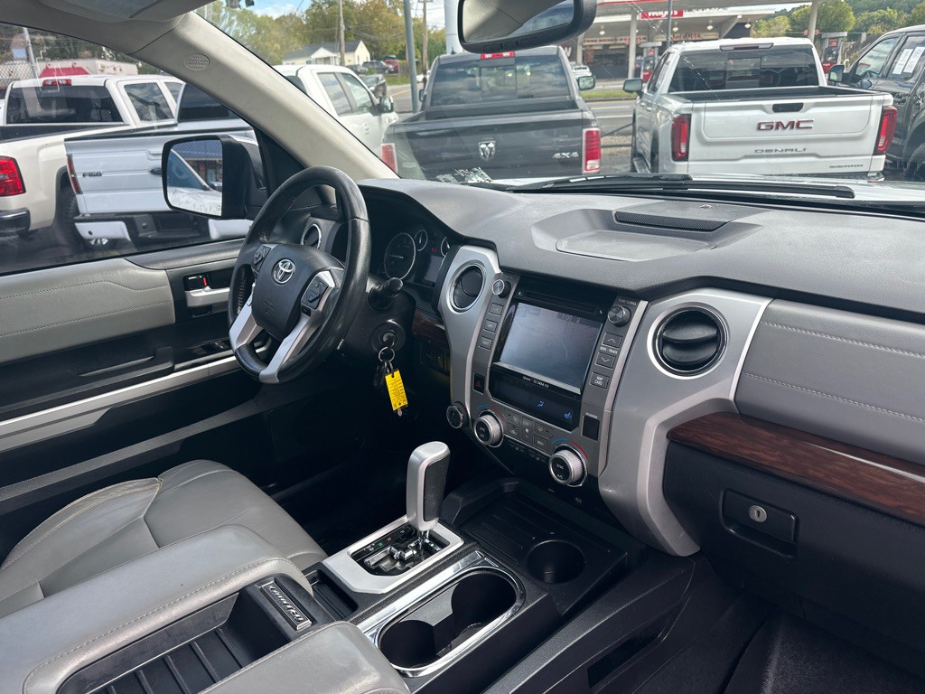2014 Toyota Tundra Image 8