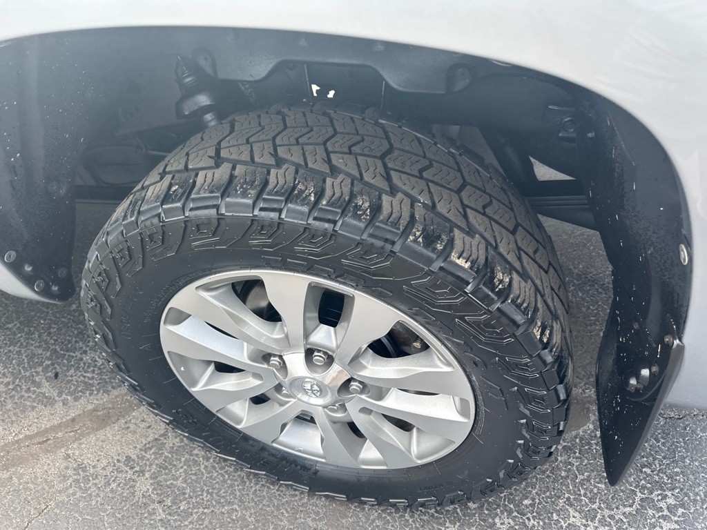 2014 Toyota Tundra Image 12