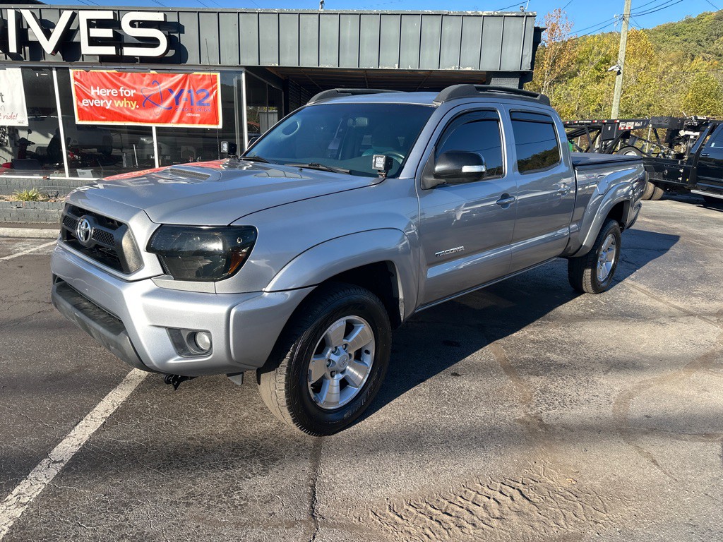 2014 Toyota Tacoma Image 1