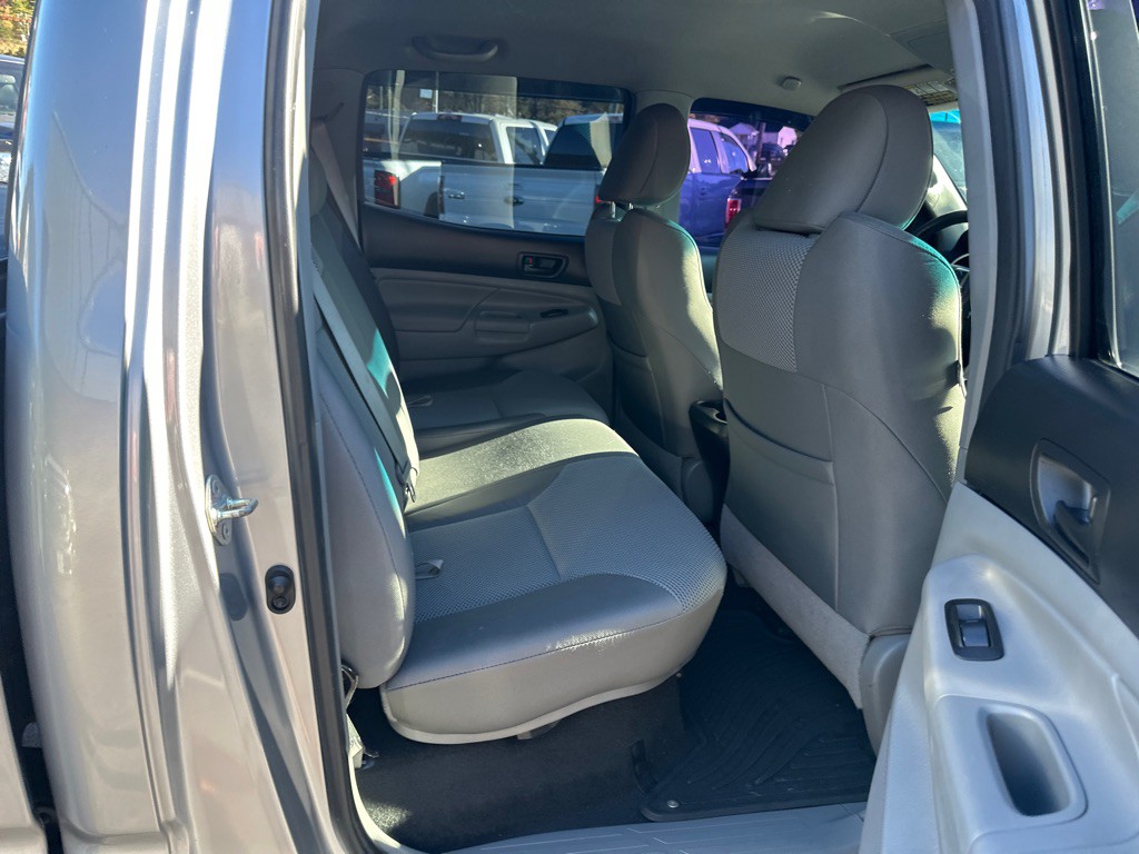 2014 Toyota Tacoma Image 10