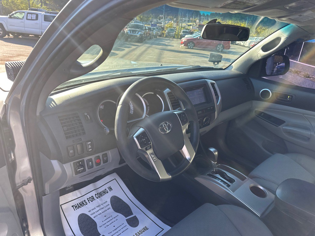 2014 Toyota Tacoma Image 12