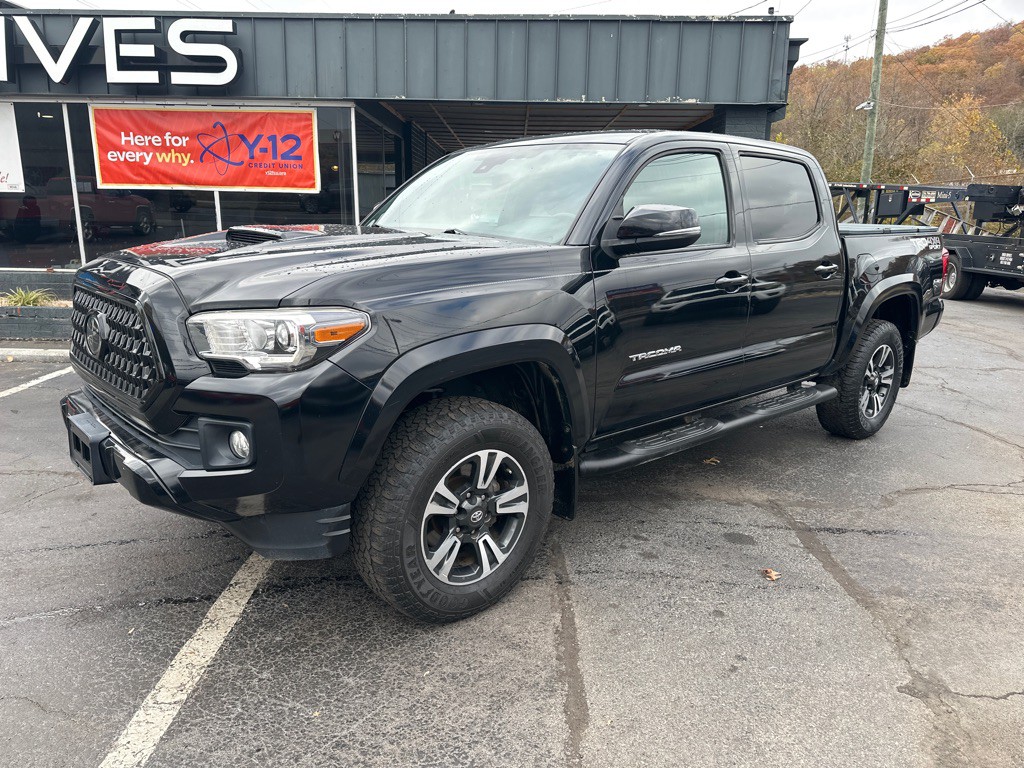 2019 Toyota Tacoma Image 1