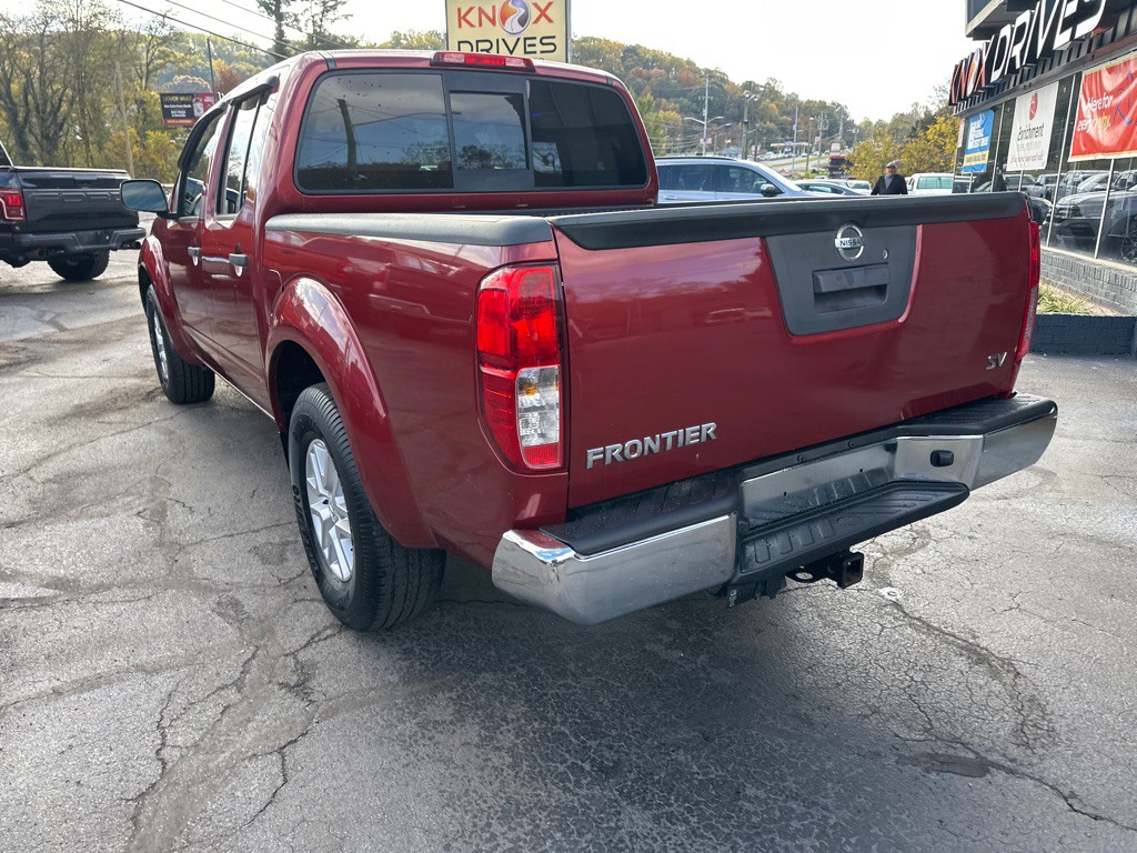 2016 Nissan Frontier Image 2
